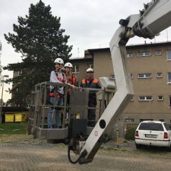 Energetici potřebují omladit.  Studentům partnerských škol představují svoji práci 