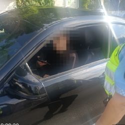Fabia a BMW se řítily po Karlovarské stodesítkou
