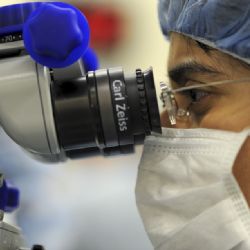 Fakultní nemocnice v Plzni koupí za 50 milionů korun robota