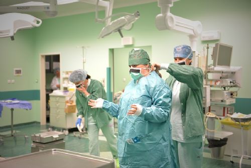 Foto: FN Plzeň má unikátní přístroj pro gynekologické operace