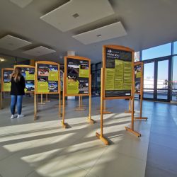 Fotografie nejlepších staveb Plzeňského vystavuje univerzita