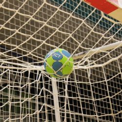 Házenkáři Slavie obdrží dotaci na renovaci venkovního hřiště