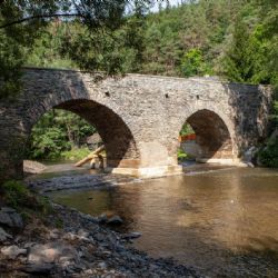 Historický most v Rabštejně nad Střelou je opraven