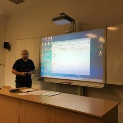 Hodiny fyziky zpříjemní studentům domažlického gymnázia moderní učebna