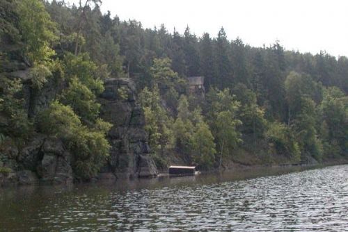 Foto: Hracholuské přehradě chybí voda