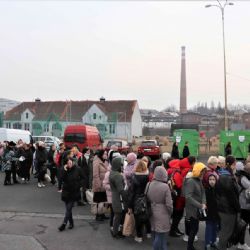 Humanitární sklady čelí náporu, Charita v Plzni vyzývá dárce  