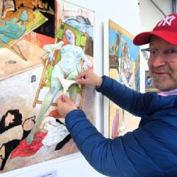  Sundej si kalhotky. Jiří Boudník vystavuje na slovanské radnici 