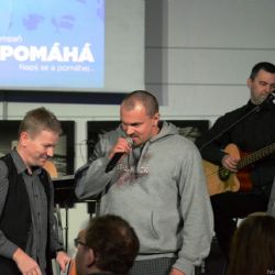 Kampaň Voda pomáhá spojila start s koncertem prvního vodonoše