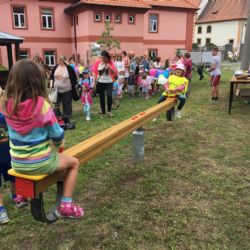 Kasejovické děti dostaly ke svému svátku Oranžové hřiště
