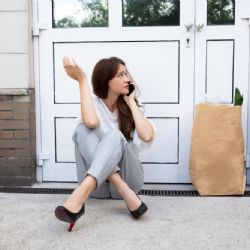 Kolik stojí: Návštěva zámečníka, sklenáře nebo třeba vytopení bytu?