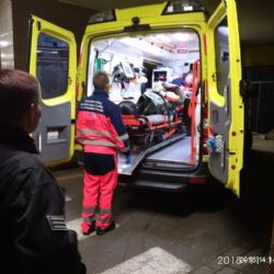 Koloběžkář se zranil, pomohli mu strážníci