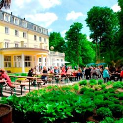 Konstantinovy lázně zvou na prázdninové koncerty i zářijový Nordic Walking Cup