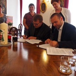 Kraj dá tři miliony na opravu katedrály a dvou kostelů