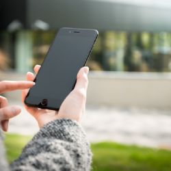 Kraj podpoří fungování Help linky společnosti Člověk v tísni