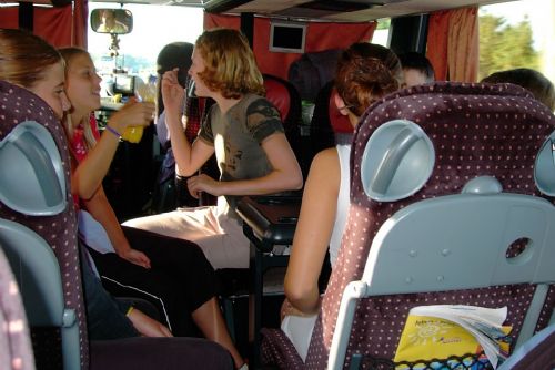 Foto: Kraj přispěje Velharticím na pořízení autobusu na dopravu dětí  