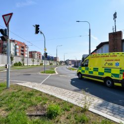 Rychlejší průjezd záchranky i MHD. Křižovatky v Plzni řídí chytrá ústředna
