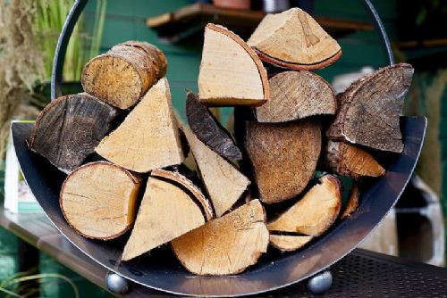 Foto: Lidé v Plzeňském kraji se předzásobují dřevem