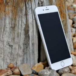 Žena ze Starce si objednala a zaplatila iPhone, nedostala nic