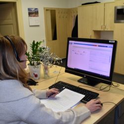 Magistrátní úředníci pomáhají hygieně s trasováním. Lidé jsou vstřícní
