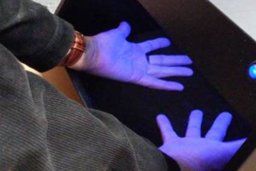 Foto: Máte čisté ruce? Zkontrolovat to můžete v pátek ve FN Plzeň