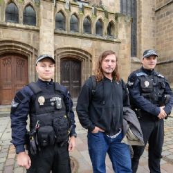  Městská policie Plzeň má nového asistenta. Bude pracovat s bezdomovci