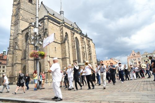 Foto: Mezinárodní dixielandový festival v Plzni již poosmé roztančí ulice