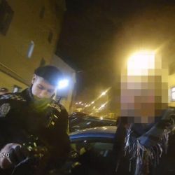 Místo na Charitě strávil noc na záchytce