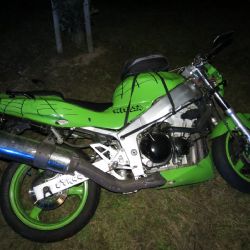 Motorkář ujížděl v Klatovech před hlídkou a boural