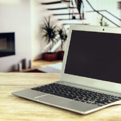 Muž z Klatovska přechovával dětskou pornografii, hrozí mu až dva roky