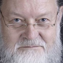 „Myslí si, že starší lidé neumí rozeznat, co je pravda a co ne?!“ Senátora zvedla ze židle slova Jourové o českých seniorech
