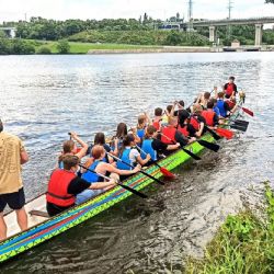 Na Borské přehradě bojovaly dračí lodě