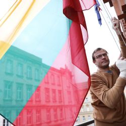 Na budově Krajského úřadu vlaje litevská vlajka