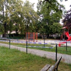 Na dětském hřišti Na Hvězdě řádili vandalové