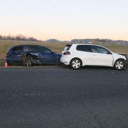 Na křižovatce u Koutu na Šumavě se srazila auta