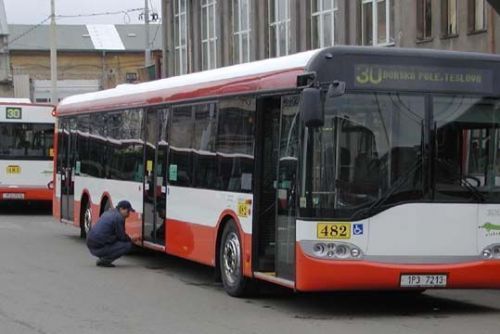Foto: Na Novou Valchu jezdí z Bor nově autobus linky č. 42