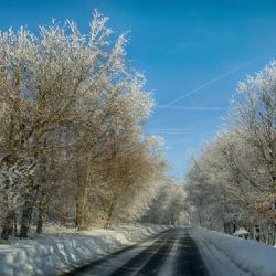 Na silnicích v kraji dejte pozor. Od rána namrzají