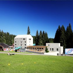 Na Špičáku zahajují největší investici za 15 let, staví restauraci i byty
