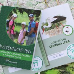 Návštěvnický pas provede po chráněných územích včetně Šumavy. Turisté mohou získat dárky 