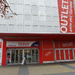 Nejstarší obchodní dům v Plzni - malé Tesco - končí