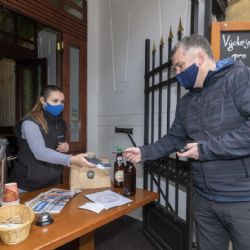 Nejvíc otevřených okének s pivem a jídlem je na Plzeňsku