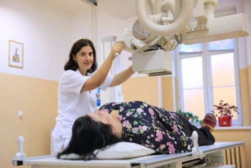 Foto: Nemocnice v Horažďovicích vyměnila generátor rentgenu. Vyšetření je šetrnější