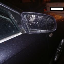Neznámý pachatel poškodil v Plzni šest zaparkovaných aut