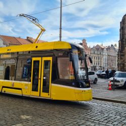 Nová plzeňská tramvaj vyrazila na první jízdu s cestujícími 
