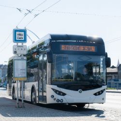 Nový škodovácký trolejbus zahájil testy v ulicích Plzně