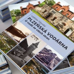 O vodě ze všech stran. Plzeňská vodárna pokřtila knihu