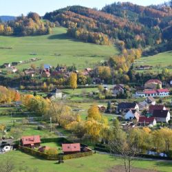 Obce kraje mohou žádat o peníze na opravy kapliček i budování hřišť