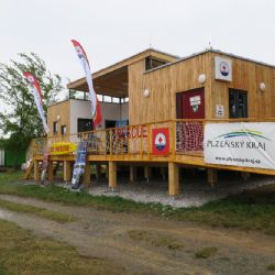 Od počátku července fungují na Hracholuskách vodní záchranáři