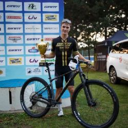 Odvetu po Giant lize vyhrál stejně jako celý seriál Richard Kobr