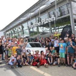 Onkoláčci si hráli v Porsche