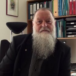 Opakované úplné vypínání ekonomiky? Sebevražda! Senátor varuje, co nastane ve společnosti. Vážné následky